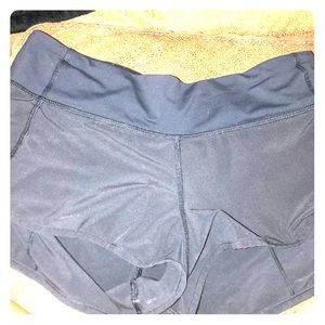 lulu lemon black shorts